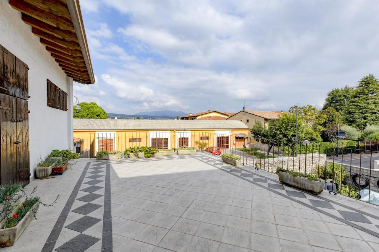 Appartamento In Piazza Moniga del Garda Eksteriør billede
