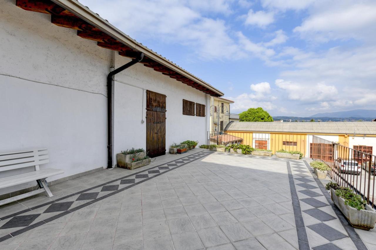 Appartamento In Piazza Moniga del Garda Eksteriør billede